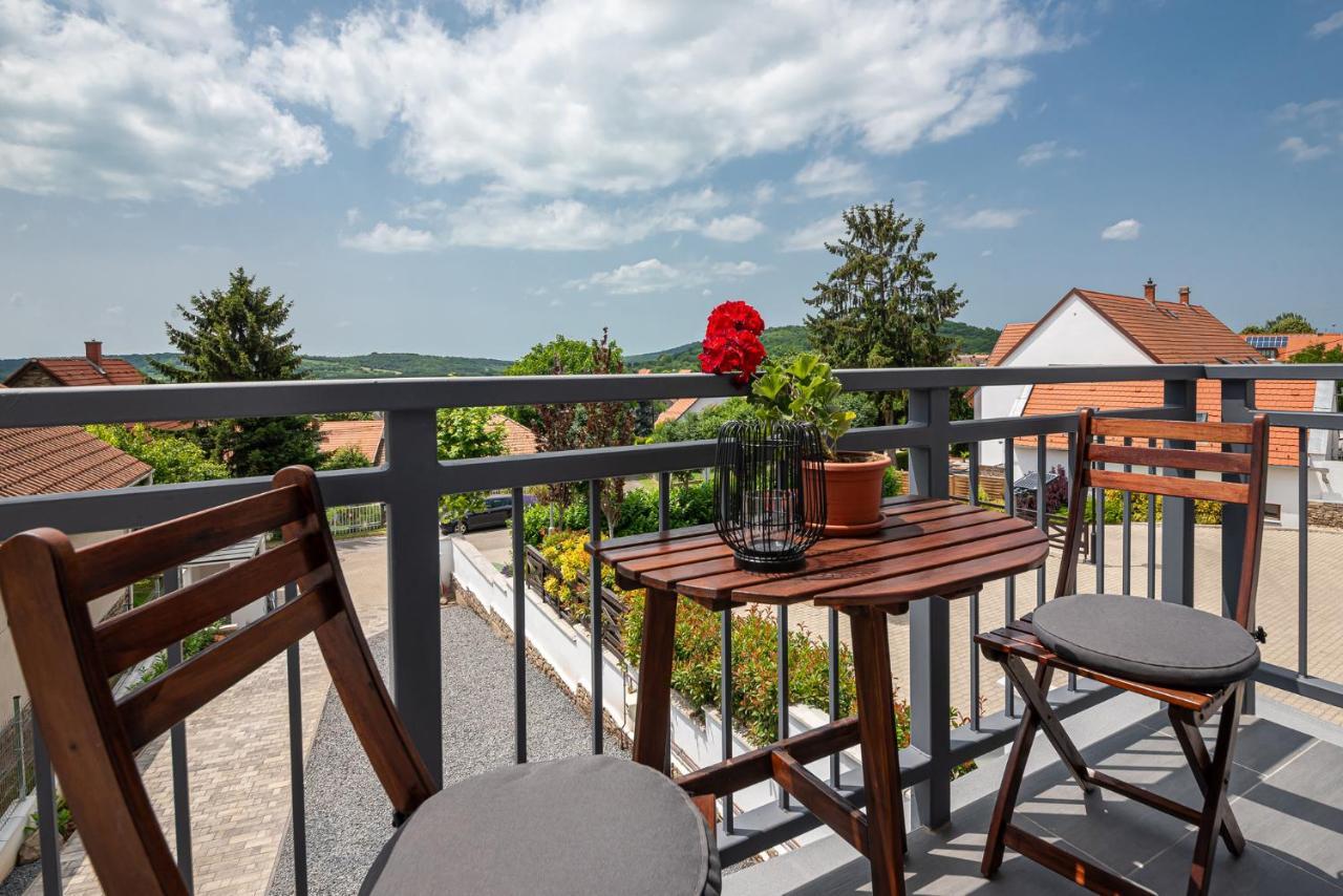 Papoula Vendeghaz Apartment Tihany Exterior foto